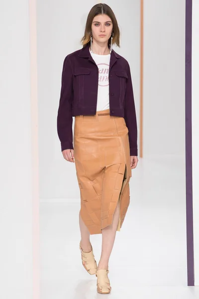Look 8